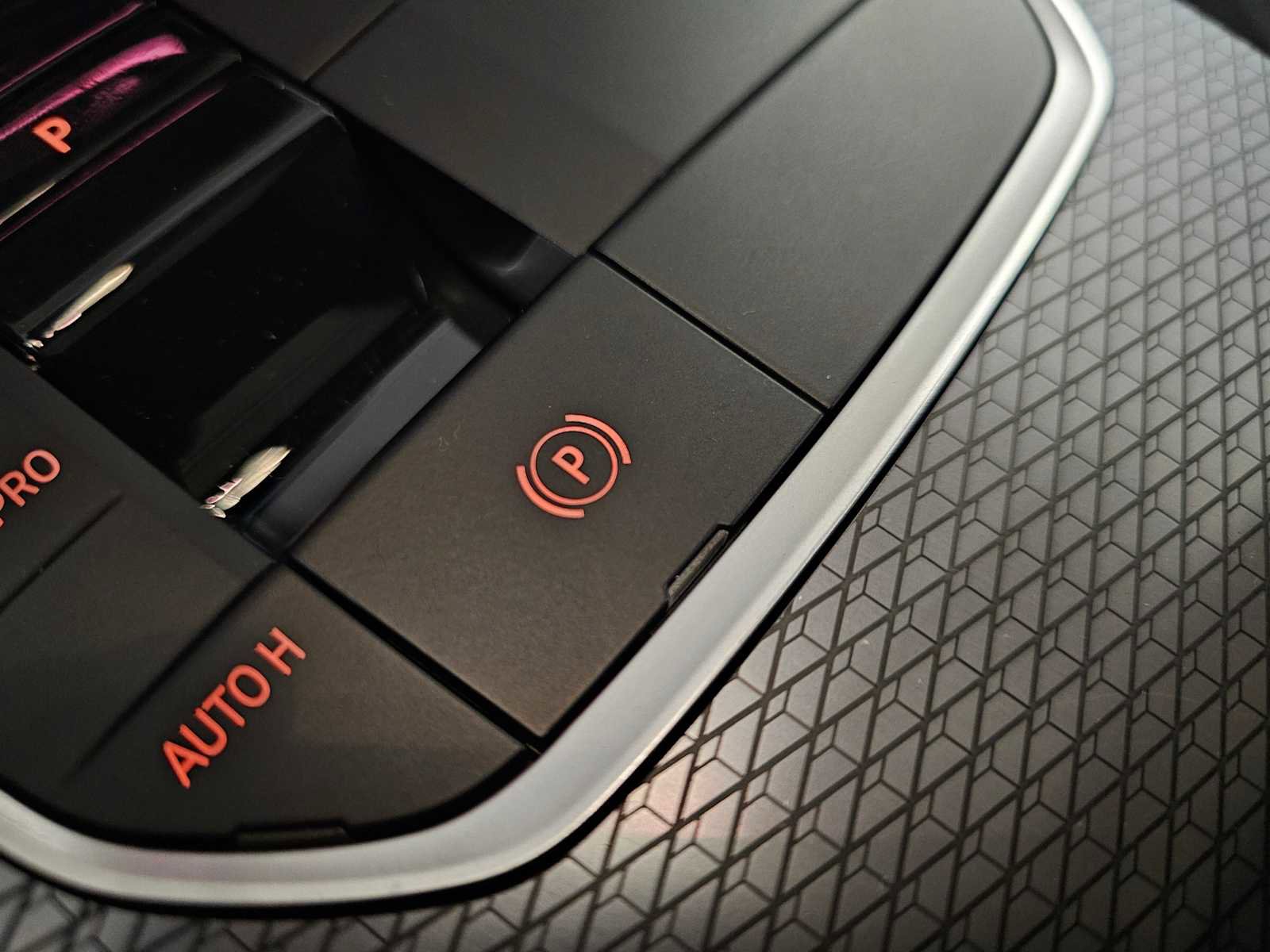 2025 BMW 330i xDrive Sedan