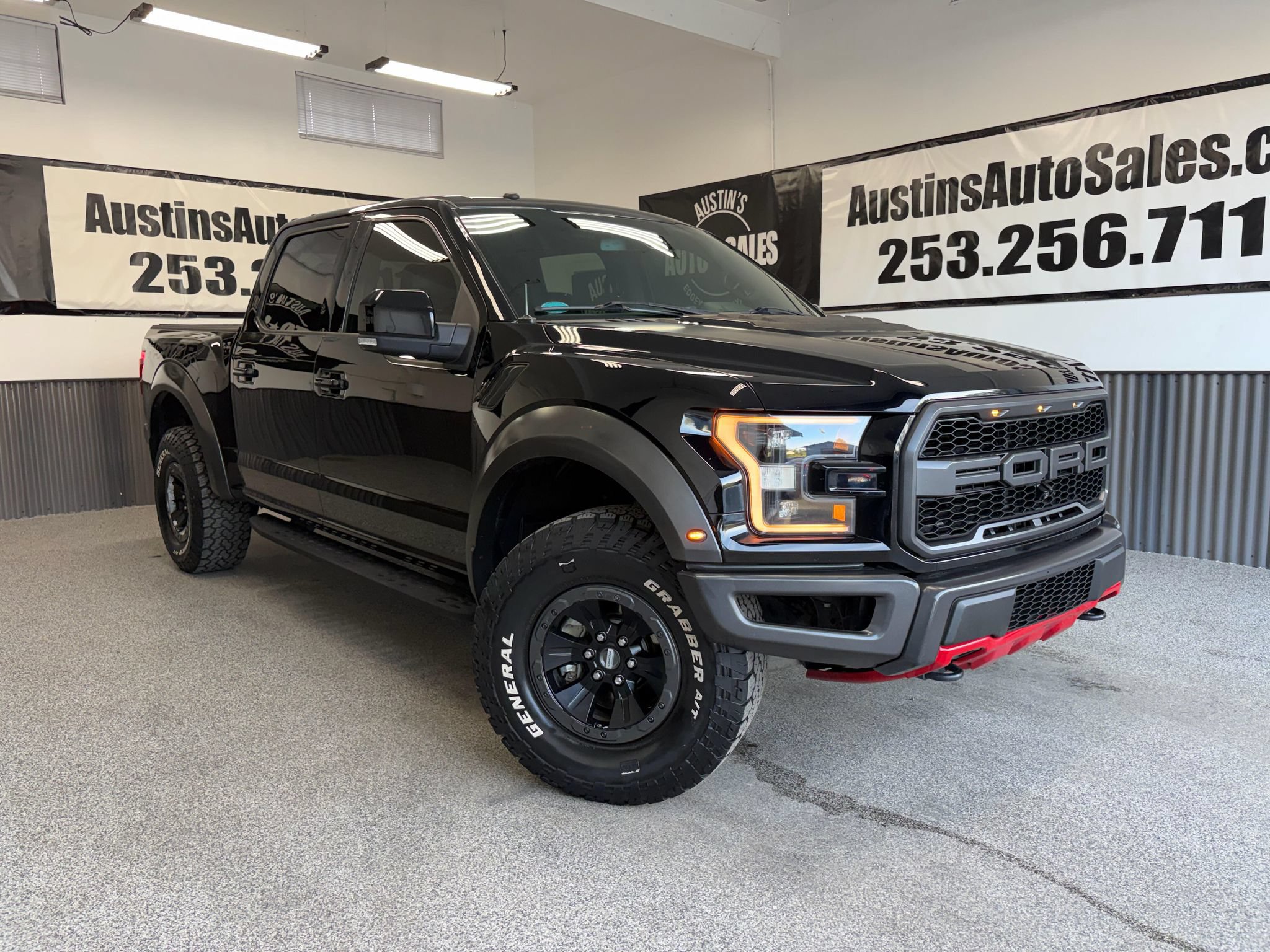 Used 2017 Ford F150 Raptor w/ Equipment Group 802A Luxury