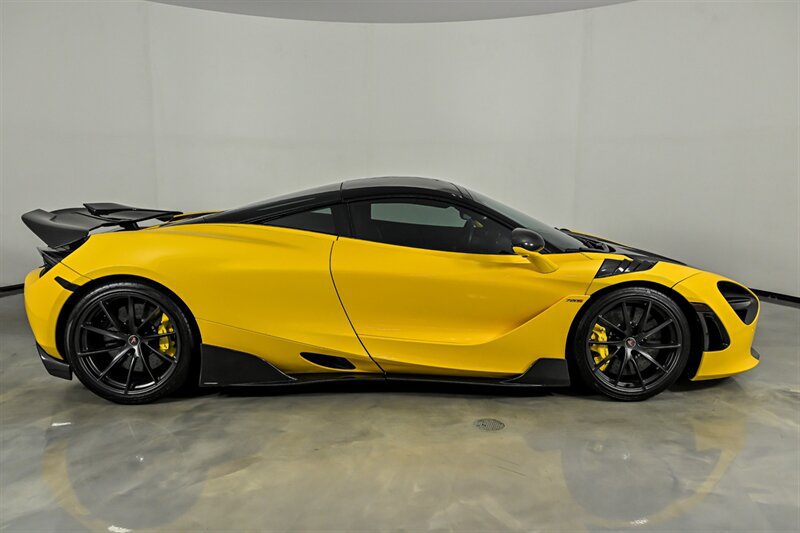 Used 2018 McLaren 720S Performance photo 16