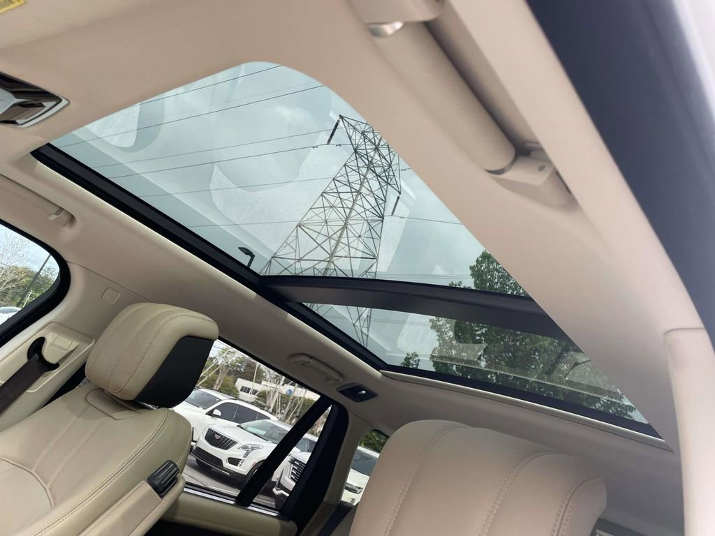 2020 Land Rover Range Rover Long Wheelbase HSE