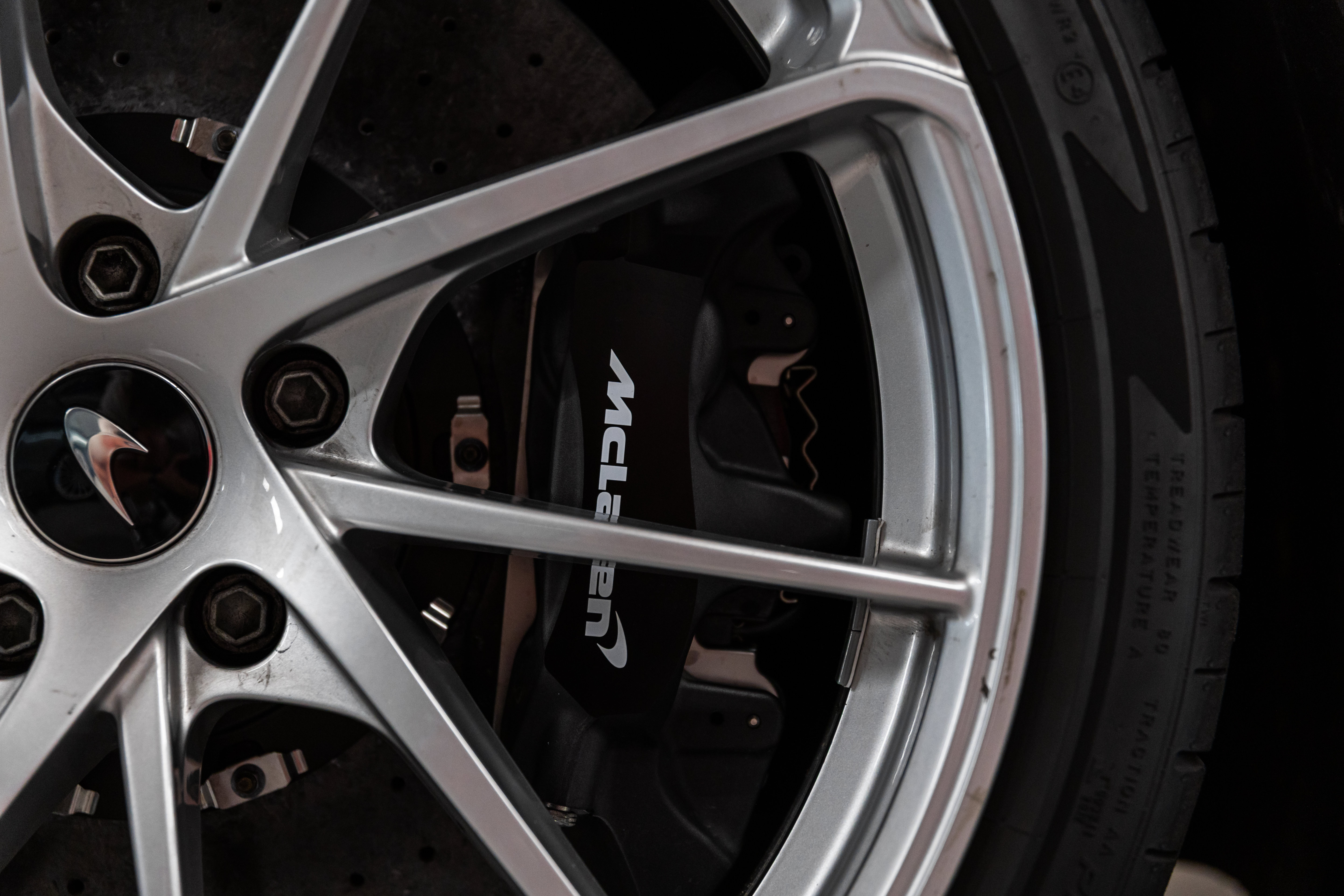 New 2025 McLaren 750S photo 21