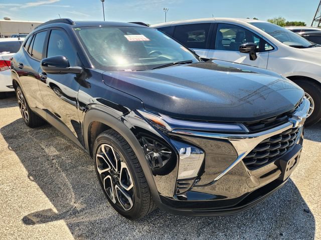 Used 2025 Chevrolet Trax RS w/ Sunroof Package