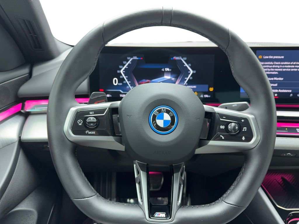 2025 BMW i5 eDrive40i