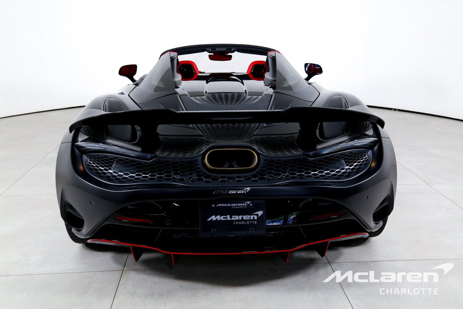 Used 2025 McLaren 750S Spider photo 9