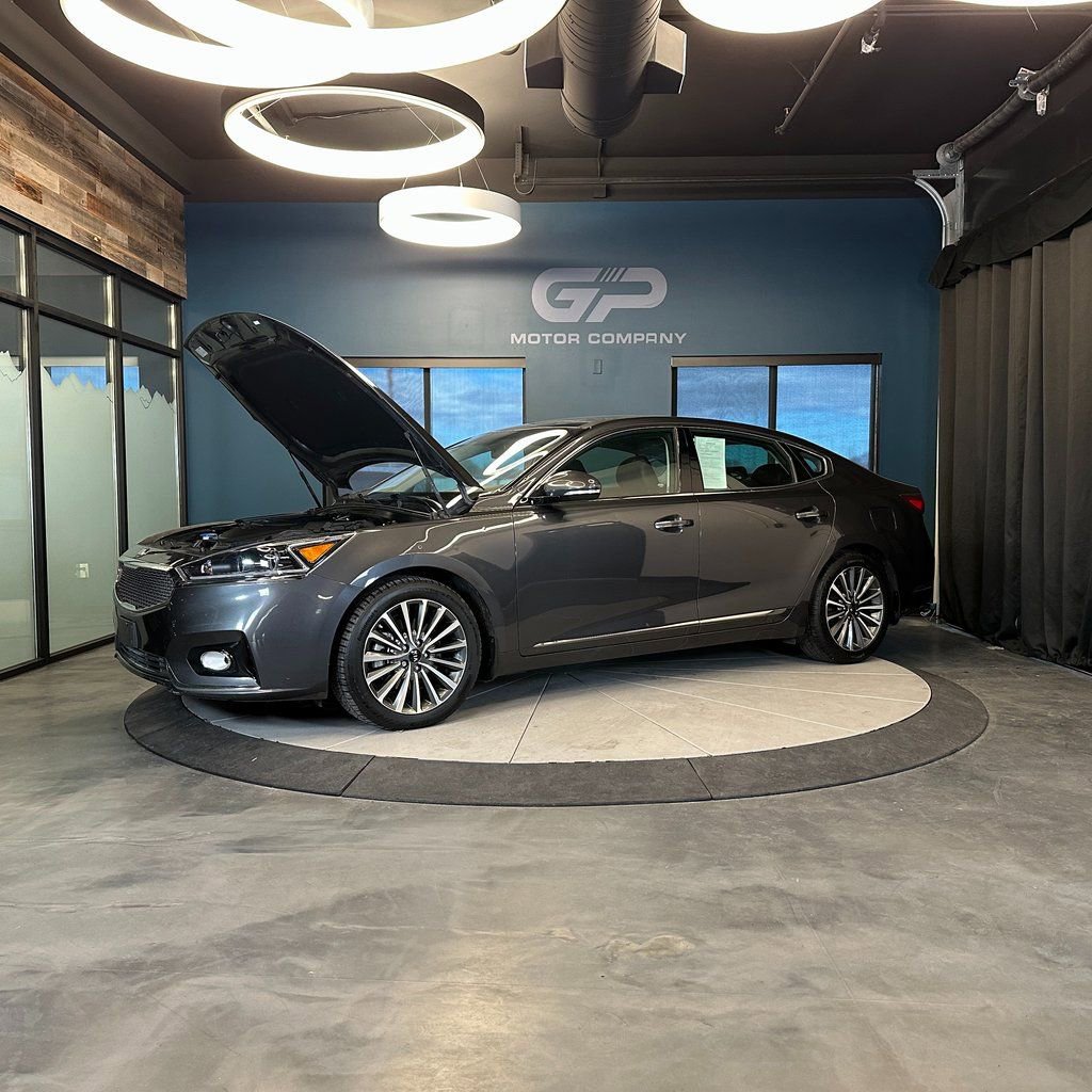 2018 Kia Cadenza Premium