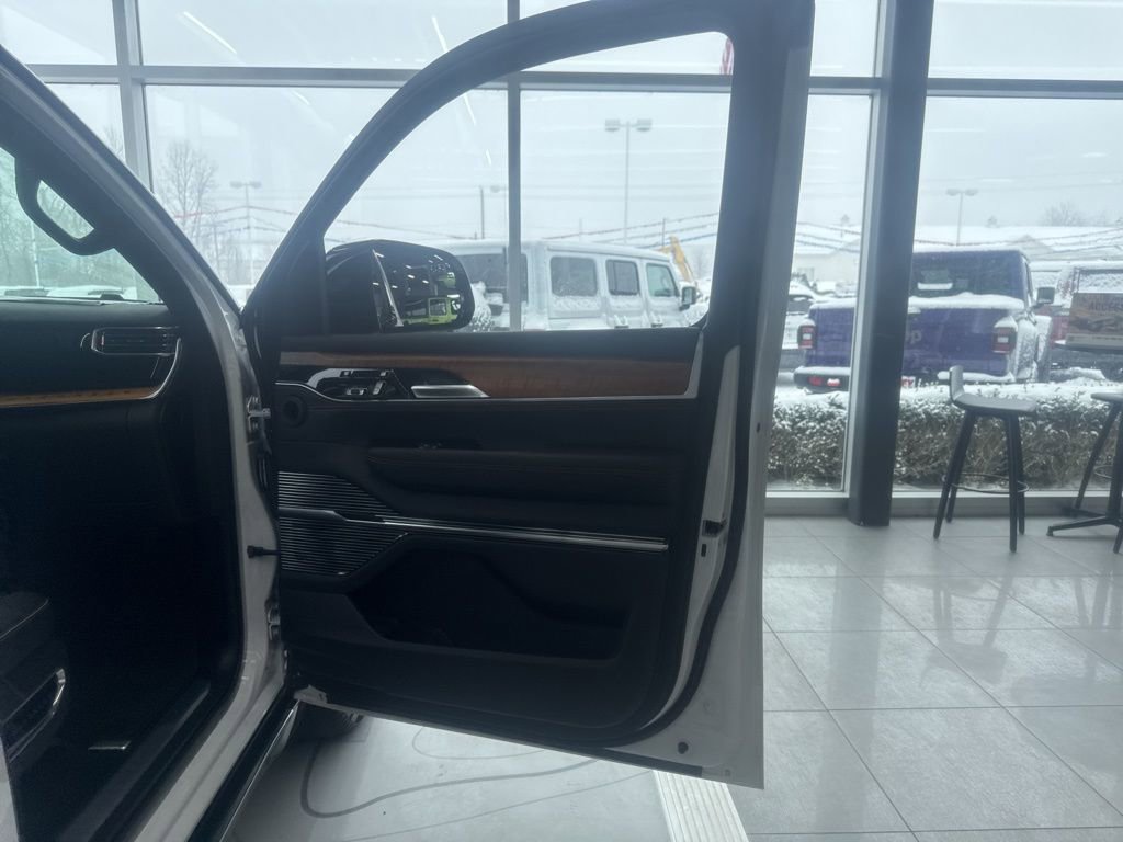 2025 Jeep Grand Wagoneer Series III