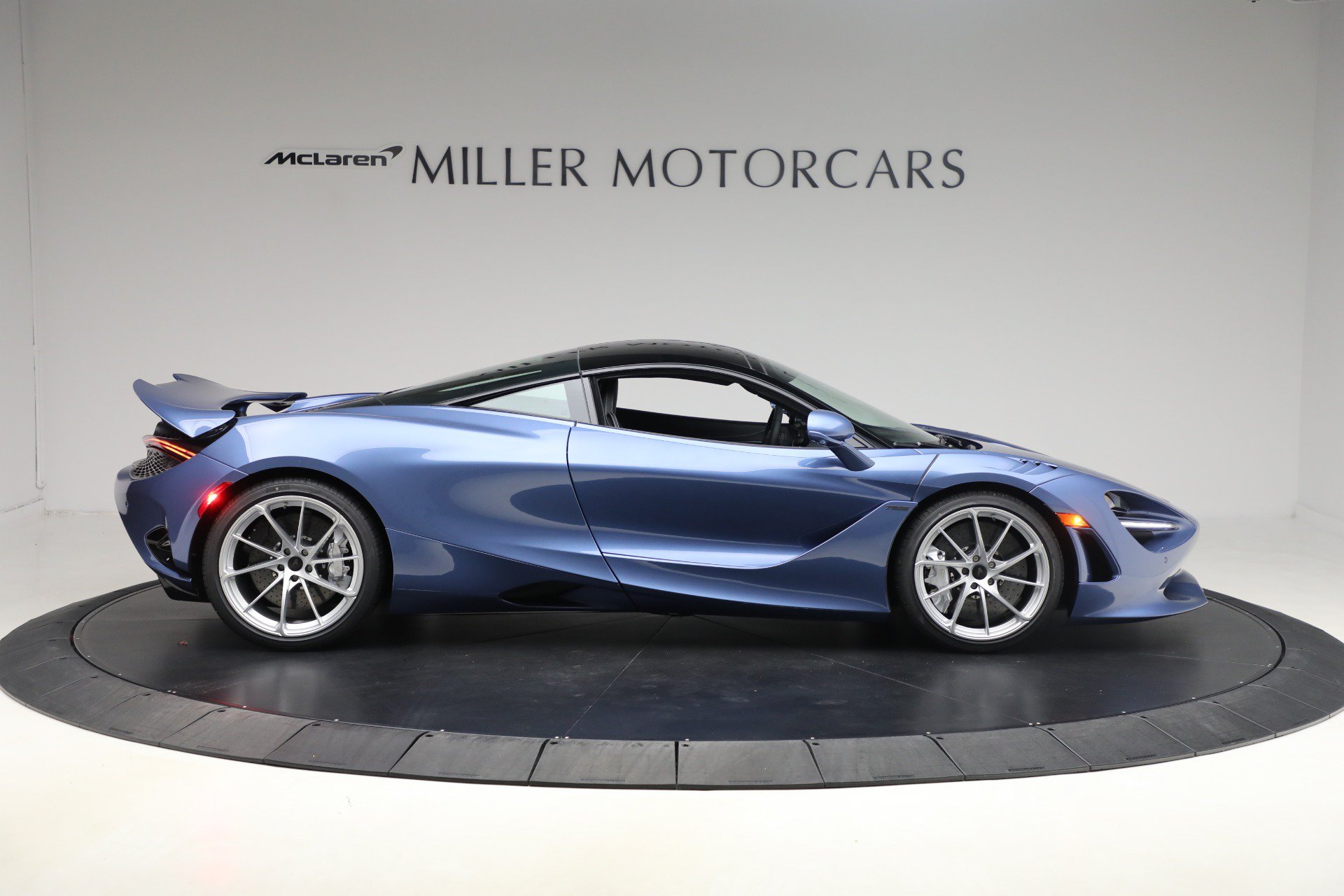 Used 2026 McLaren 750S photo 9