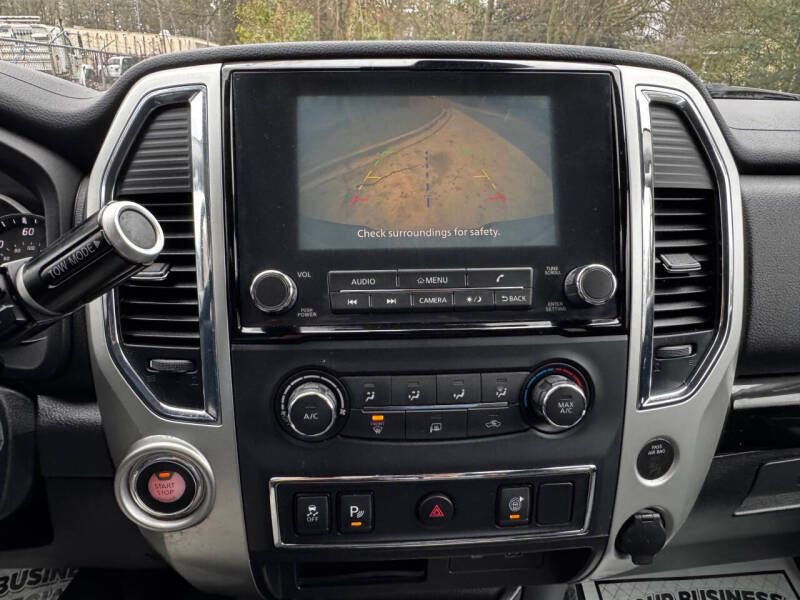 2021 Nissan Titan SV