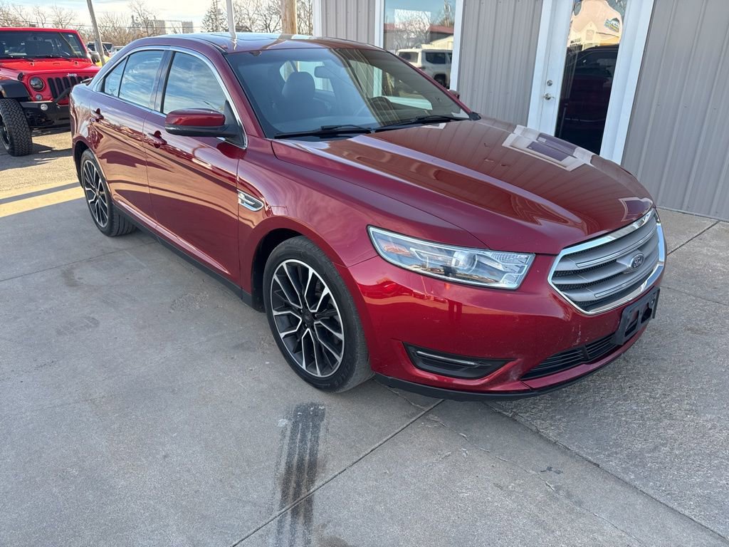 2018 Ford Taurus SEL