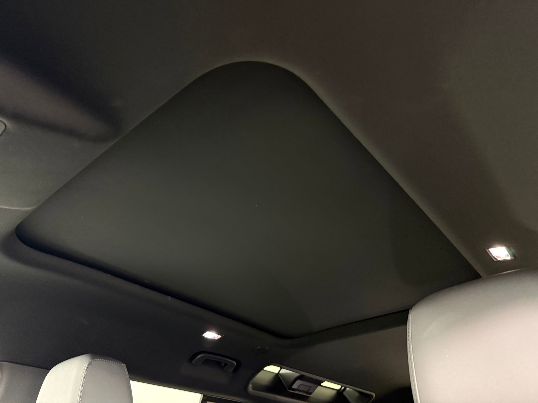 2025 Land Rover Defender 110 S