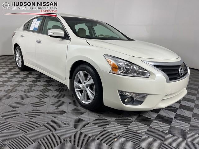 Used 2015 Nissan Altima 2.5 SV w/ Convenience Package