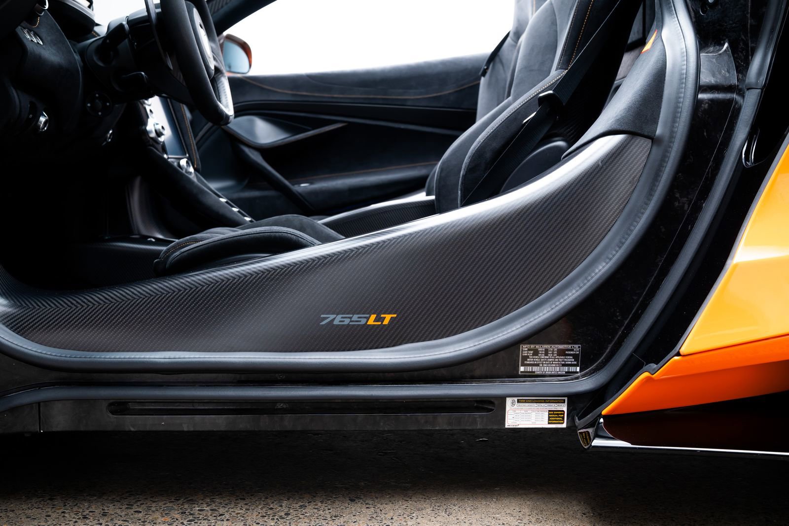 Used 2022 McLaren 765LT photo 14