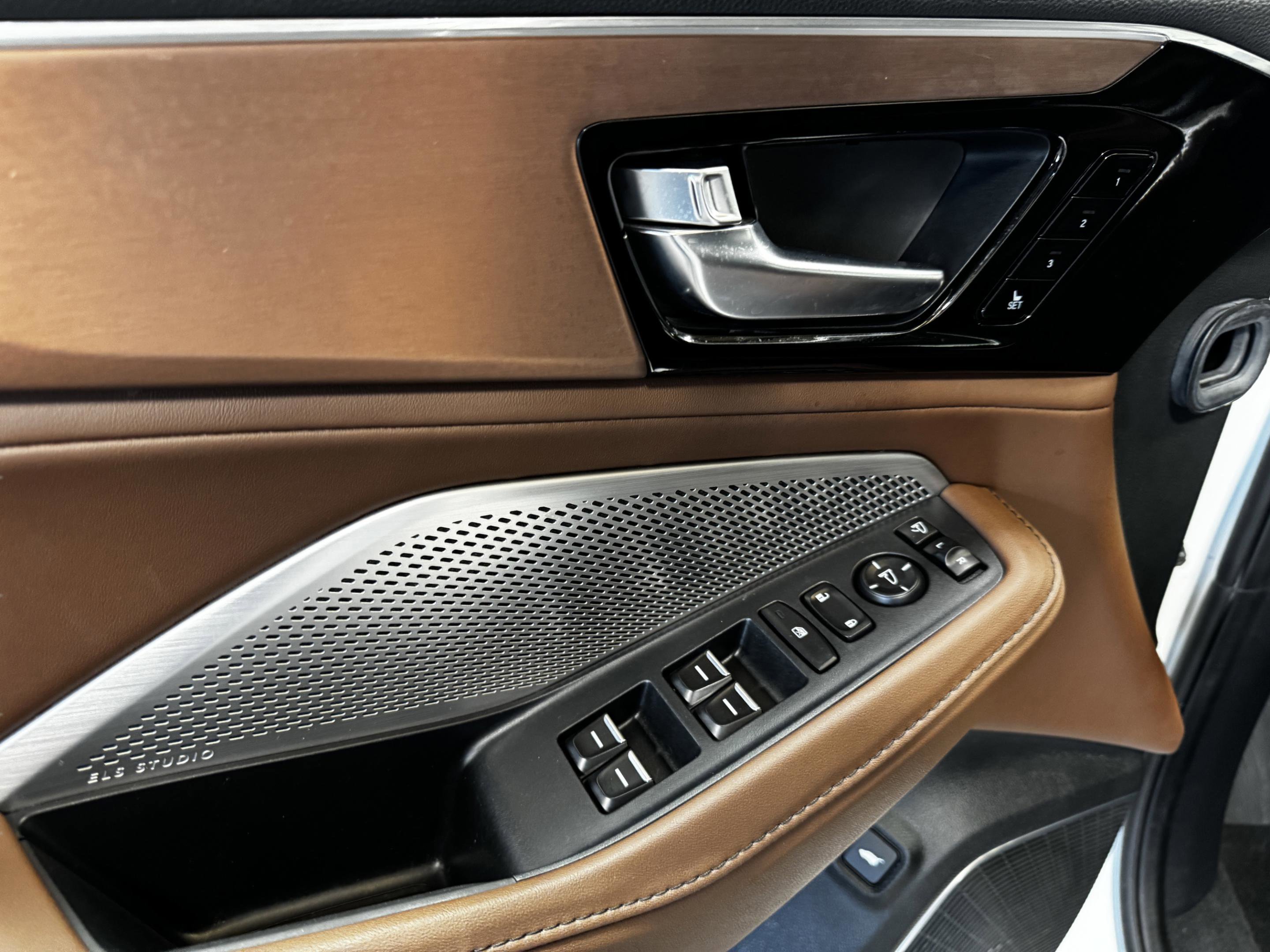 2023 Acura MDX FWD w/ Technology Package