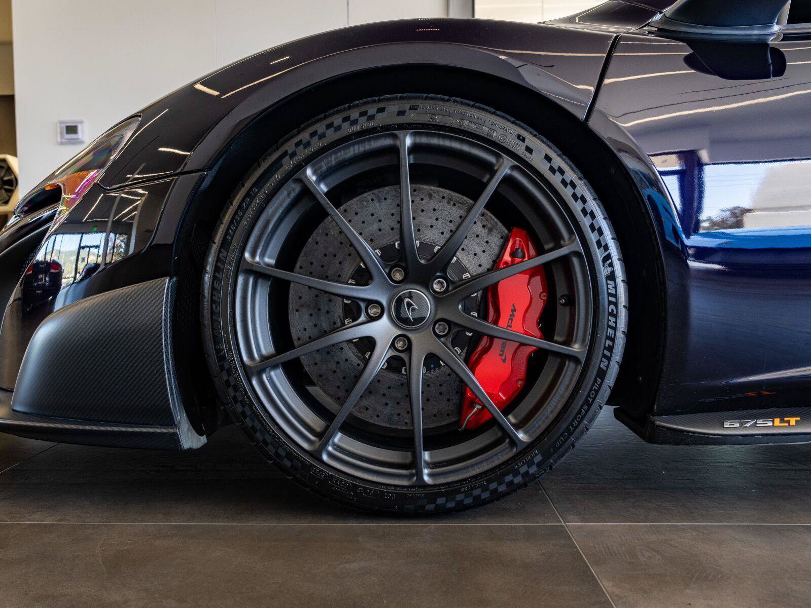 Used 2016 McLaren 675LT Coupe photo 36