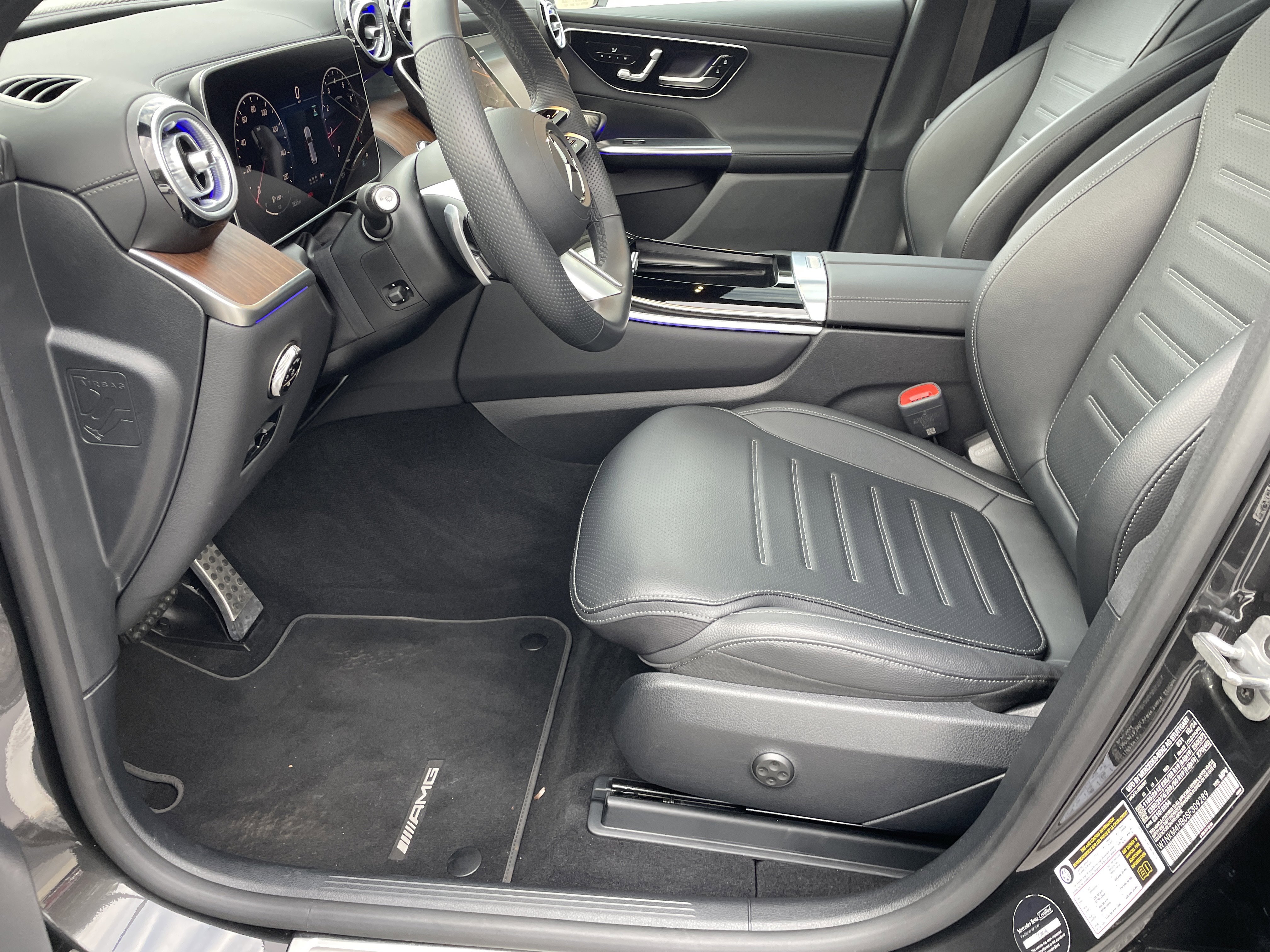 2025 Mercedes-Benz GLC 300 4MATIC