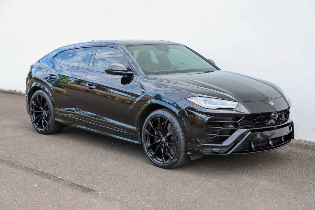 2021 Lamborghini Urus Base