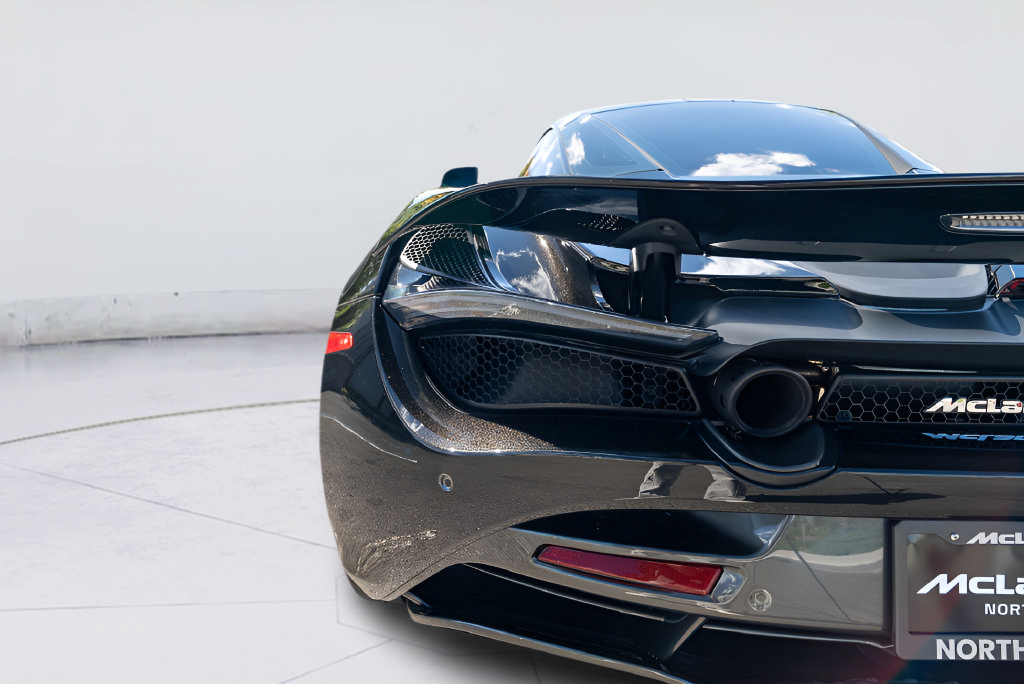 Used 2018 McLaren 720S photo 17