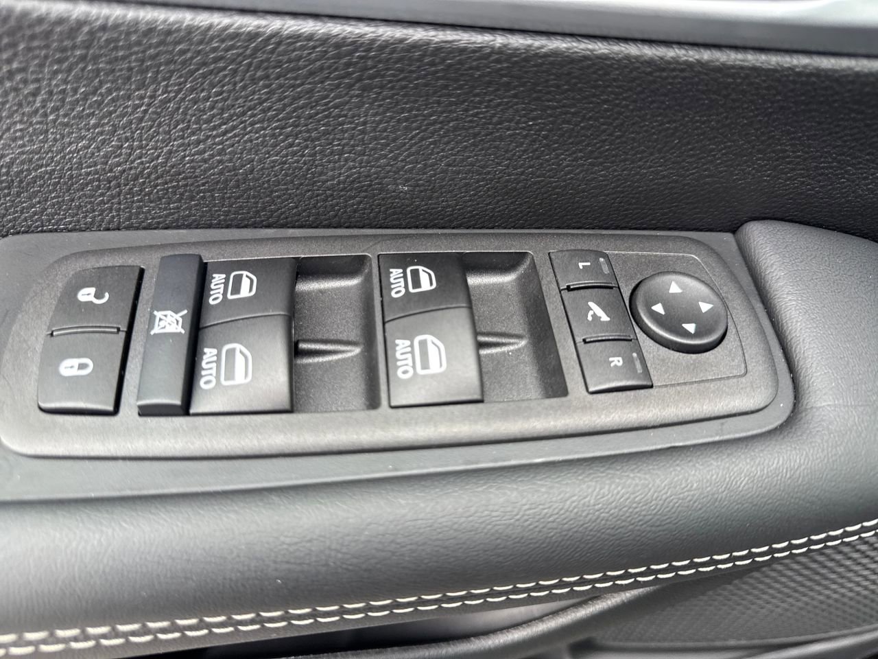 2026 Chrysler Pacifica Premium