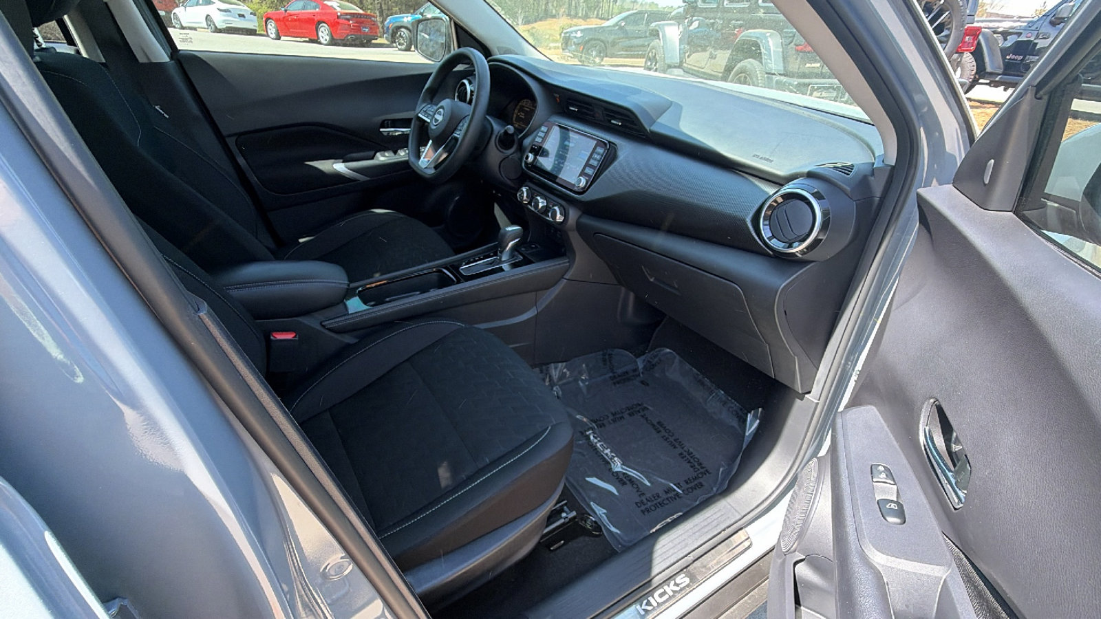 2024 Nissan Kicks SV