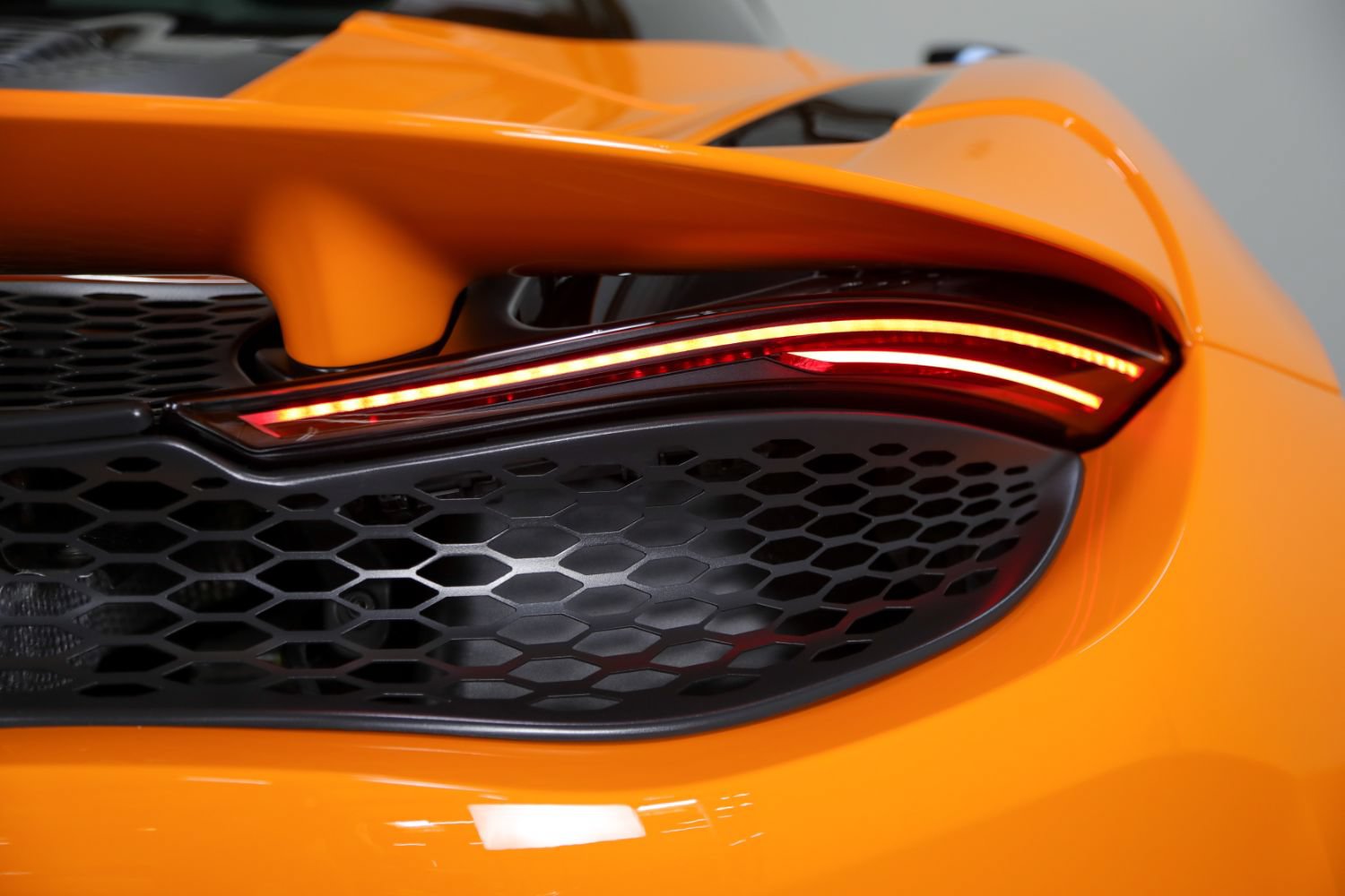 Used 2026 McLaren 750S Spider photo 24