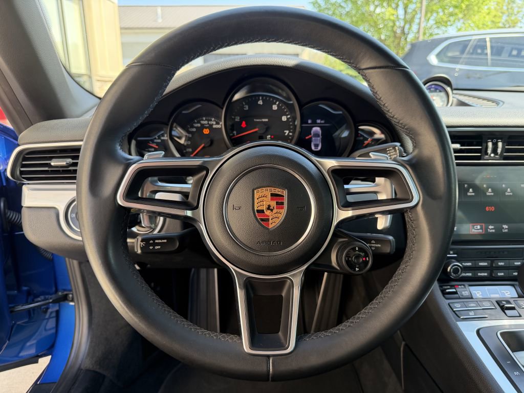 2017 Porsche 911 Carrera