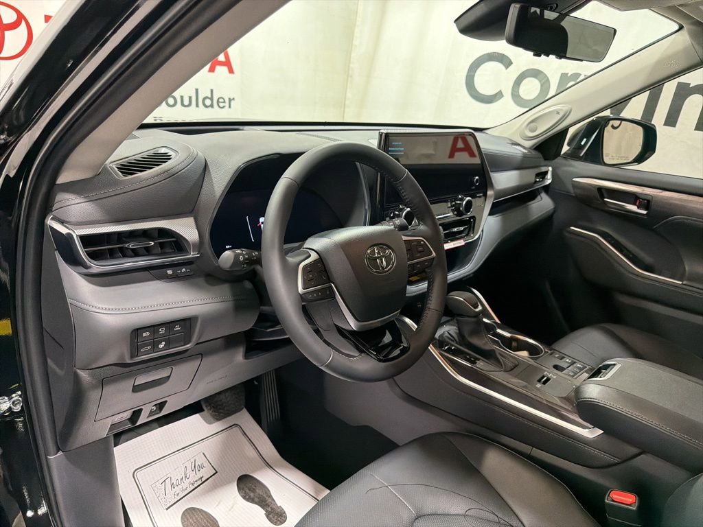 2026 Toyota Highlander Platinum