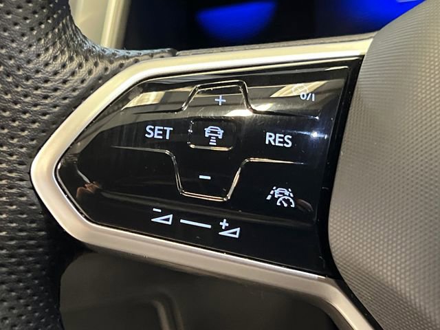 2022 Volkswagen Tiguan SE R-Line