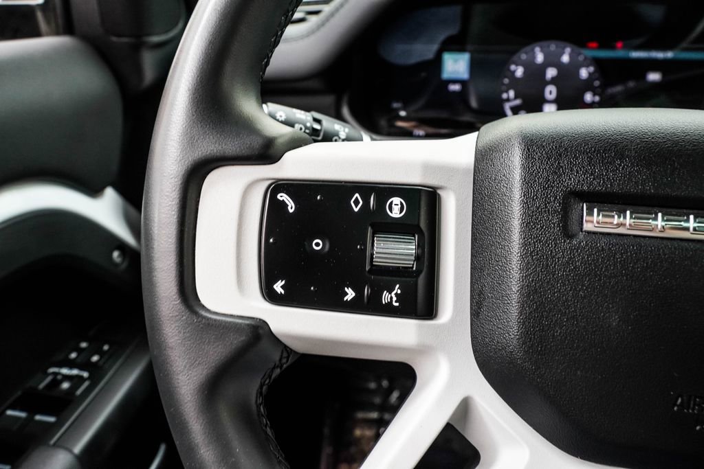 2025 Land Rover Defender 110 S