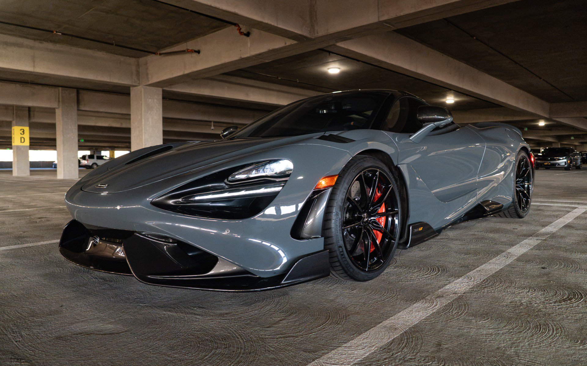 Used 2021 McLaren 765LT photo 11