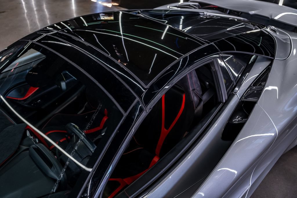 Used 2020 McLaren 720S Spider photo 30