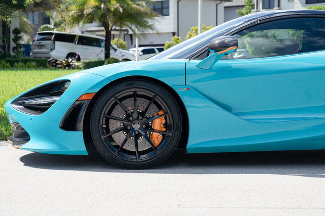 Used 2022 McLaren 720S Spider 4