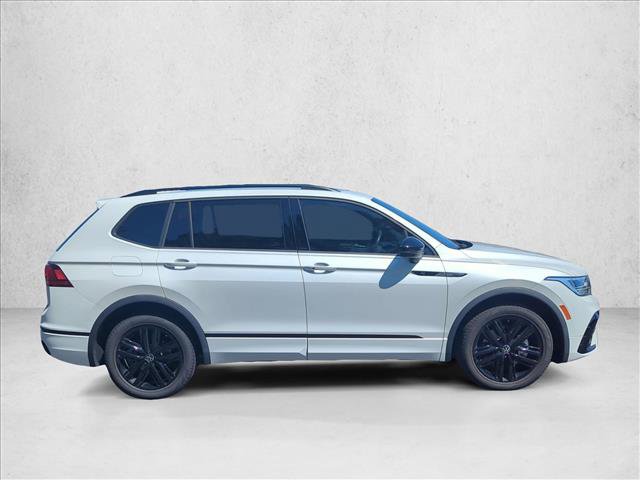 2022 Volkswagen Tiguan SE R-Line