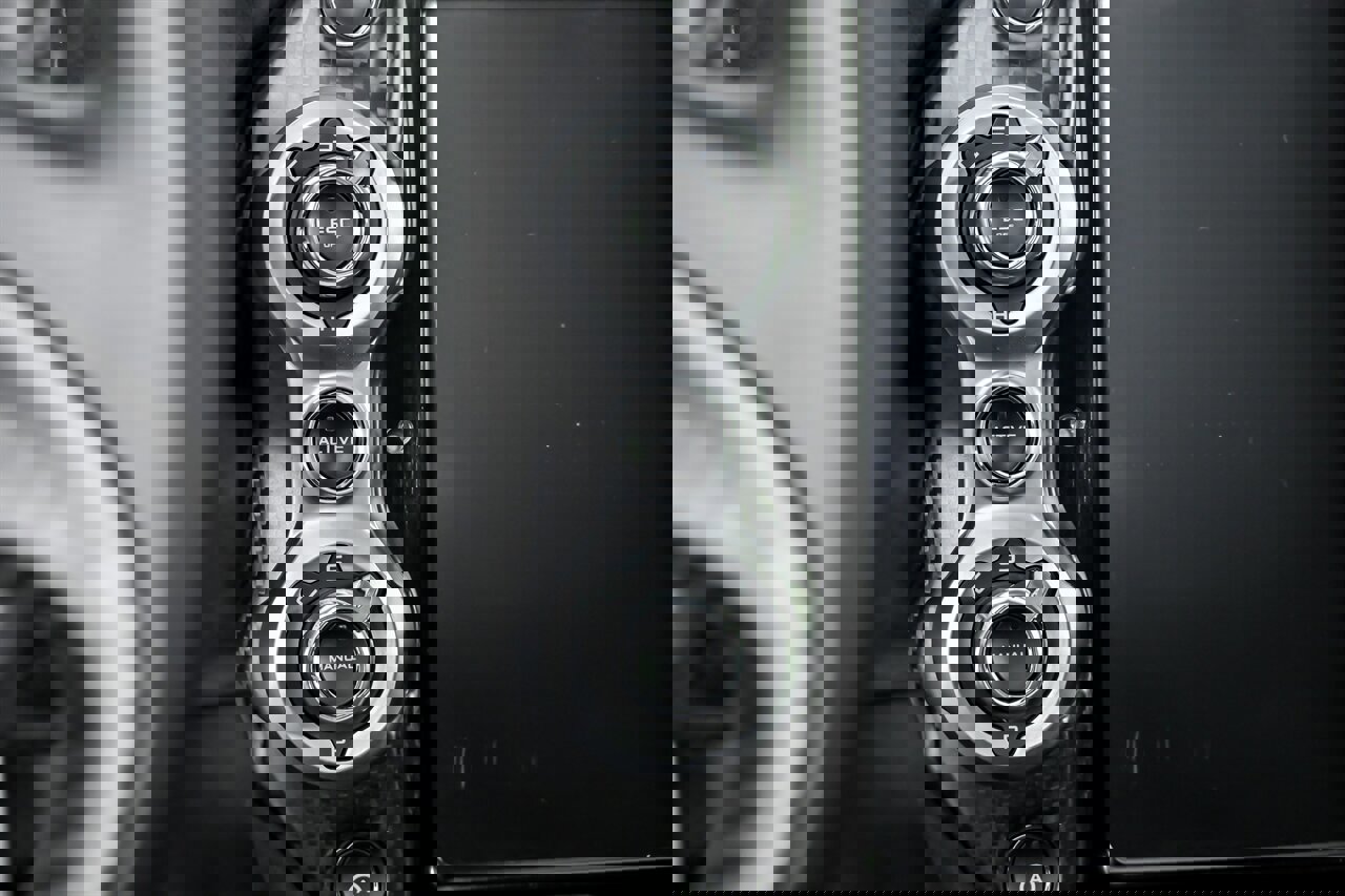 Used 2019 McLaren 720S photo 32