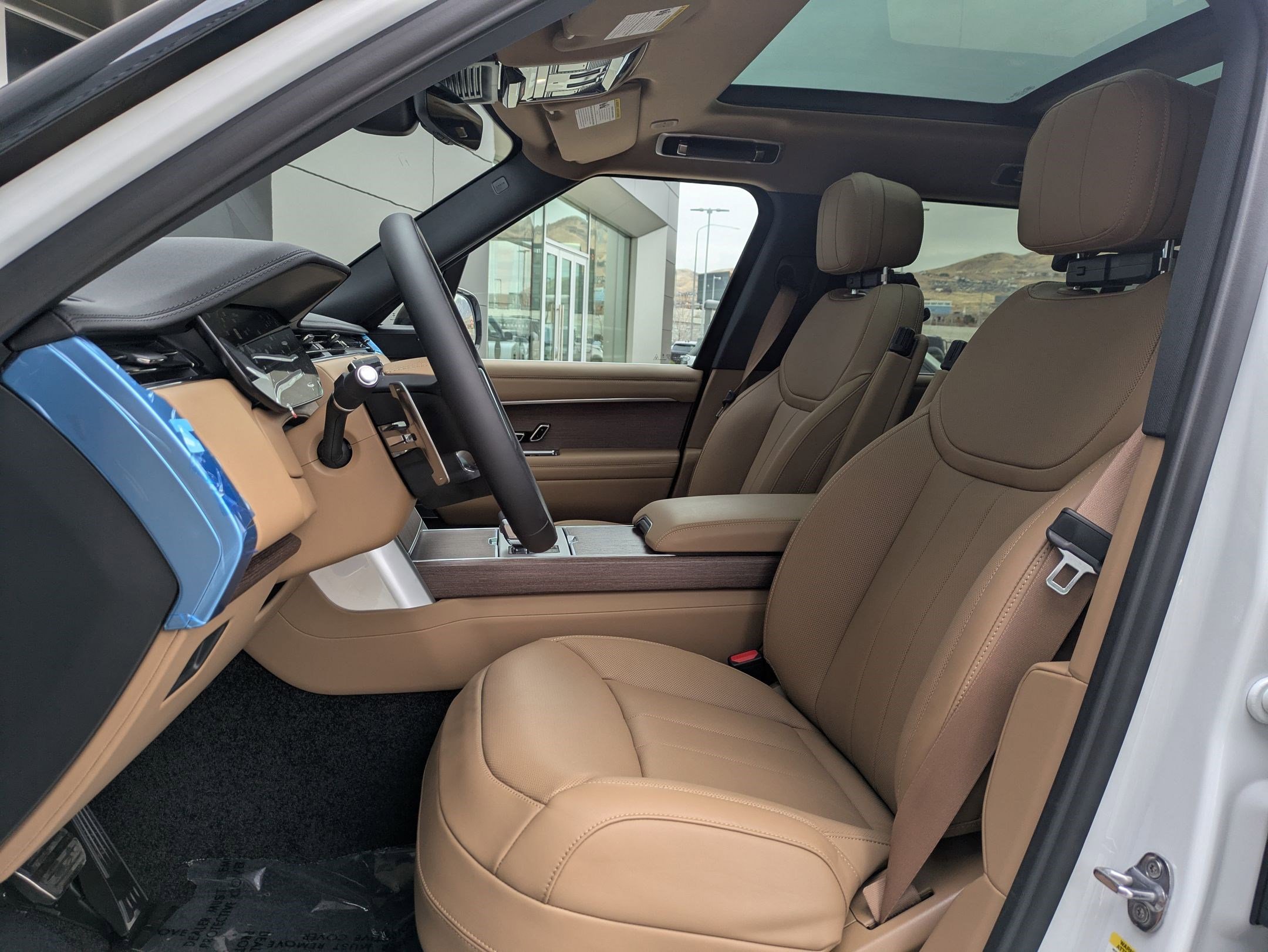 2025 Land Rover Range Rover Long Wheelbase SE