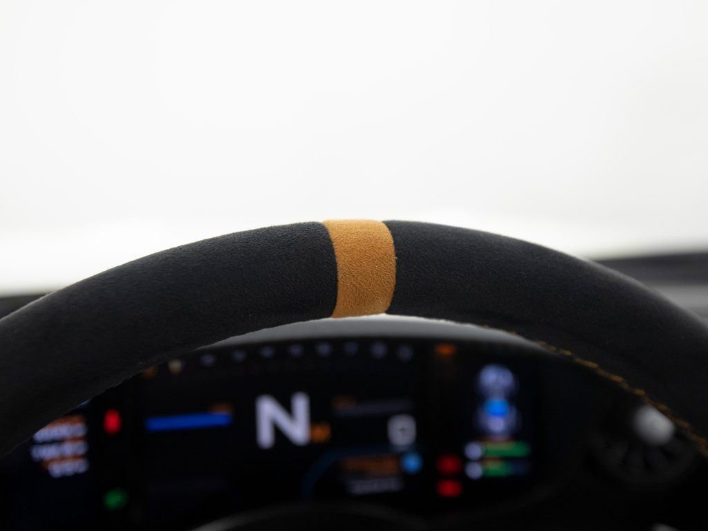 Used 2015 McLaren P1 photo 36