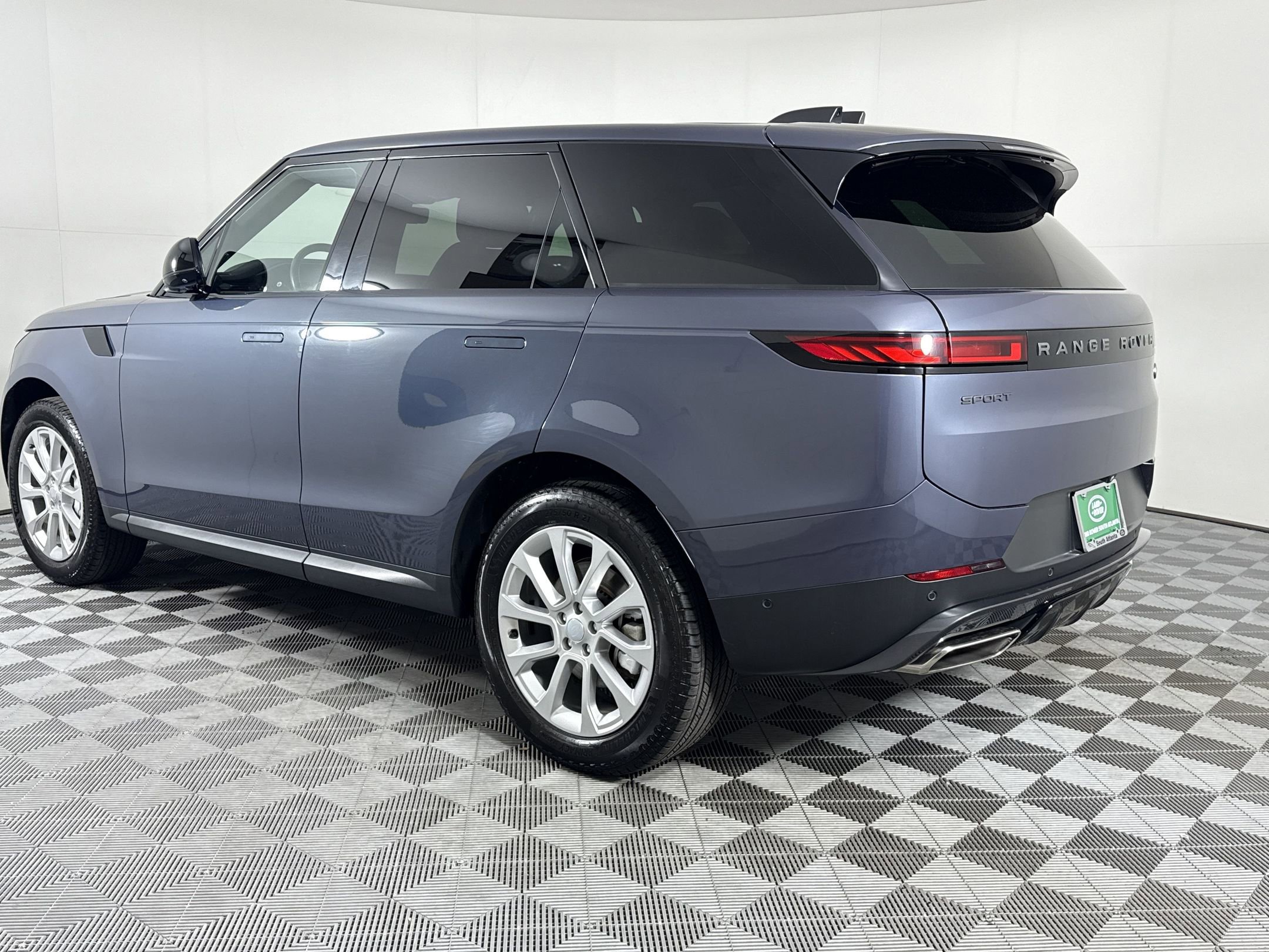 2023 Land Rover Range Rover Sport SE