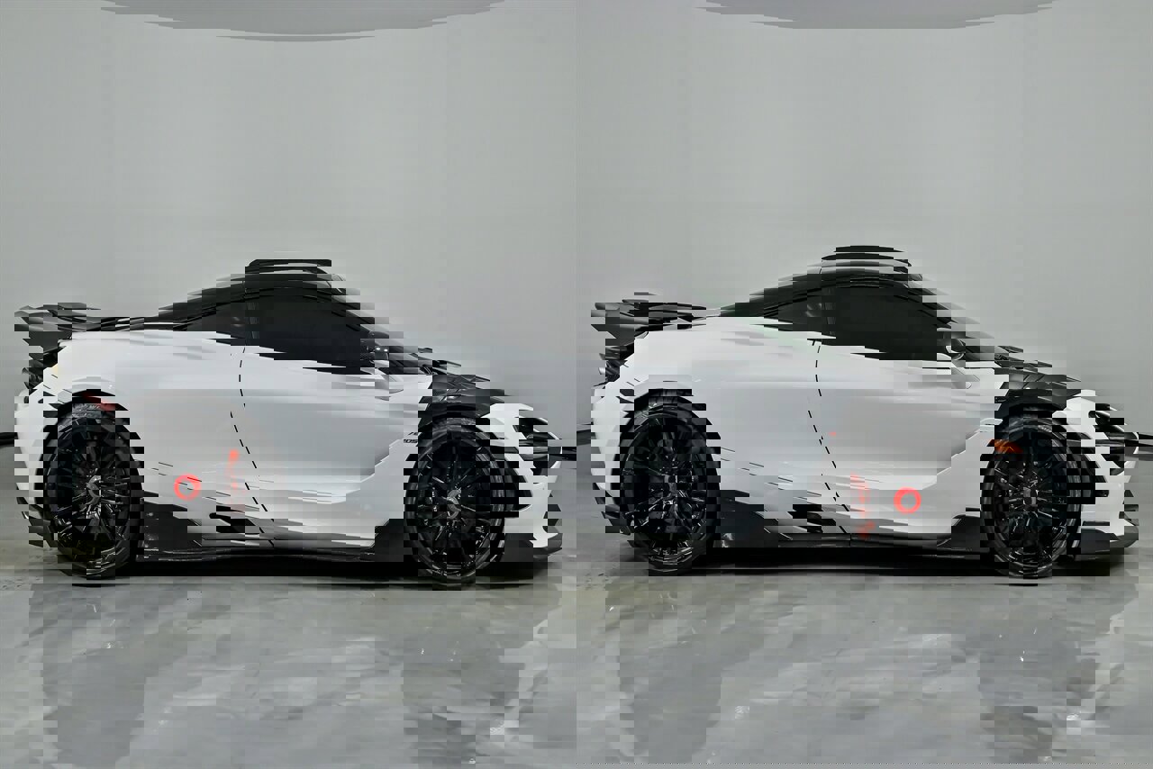 Used 2018 McLaren 720S Performance photo 16