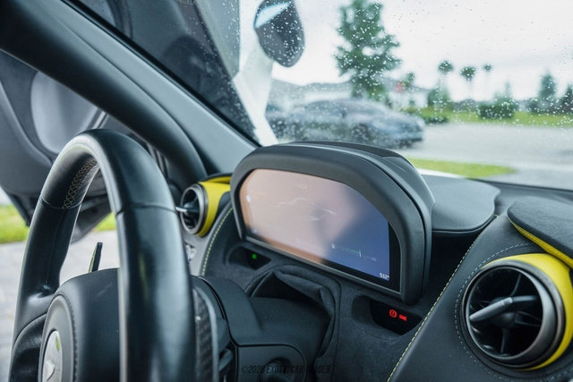 Used 2020 McLaren 720S Performance photo 32