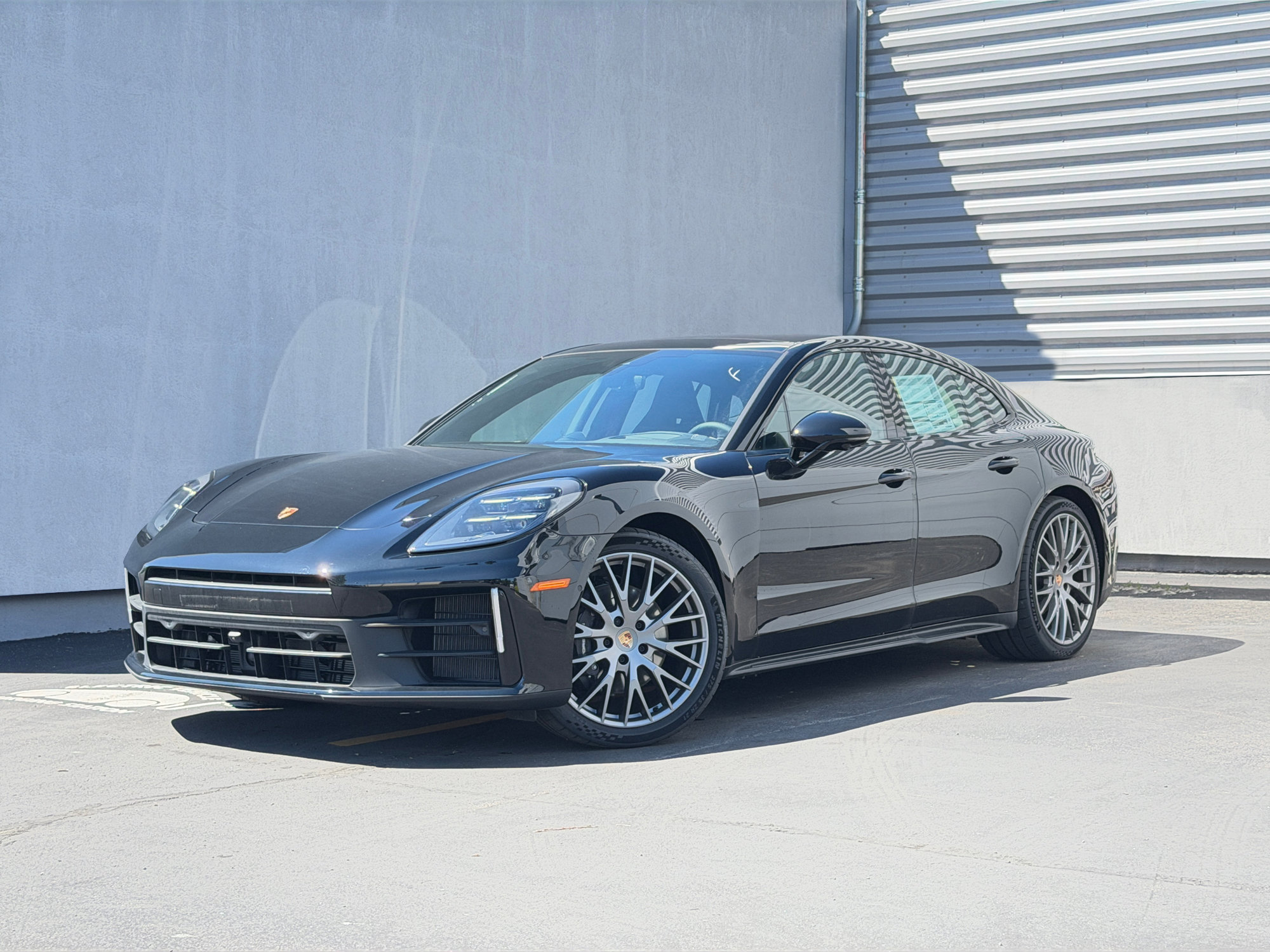 New 2025 Porsche Panamera 4