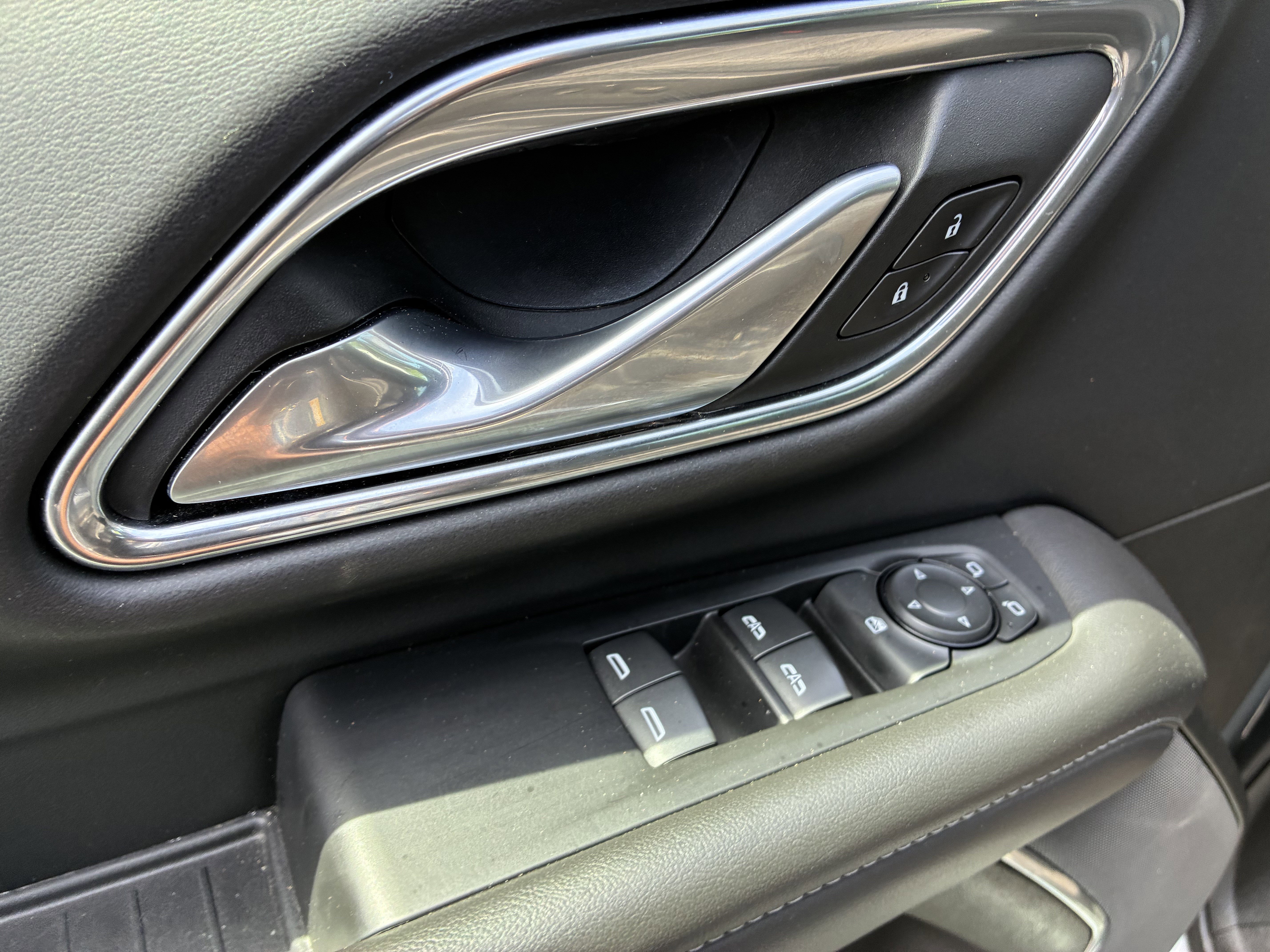 2022 Chevrolet Suburban LS