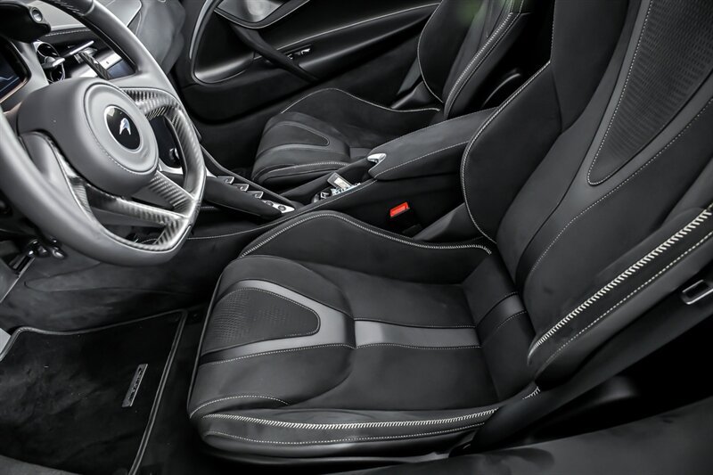 Used 2025 McLaren 750S Spider photo 17