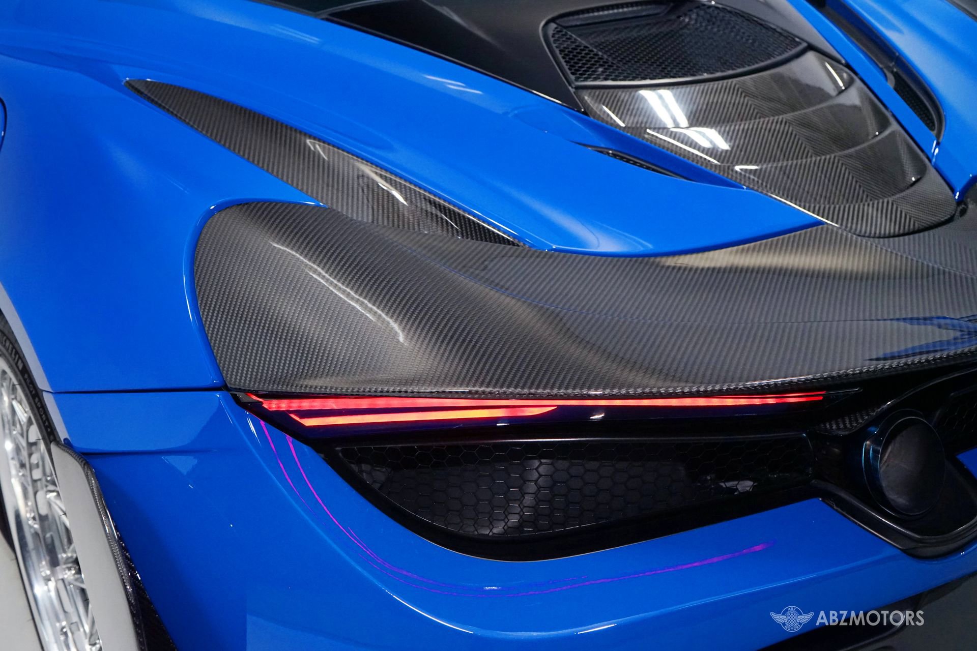 Used 2019 McLaren 720S Luxury photo 13