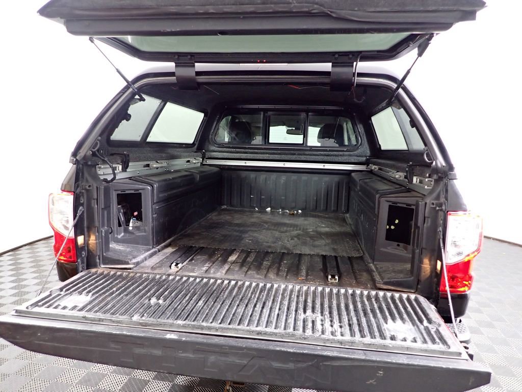 2016 Nissan Titan SL