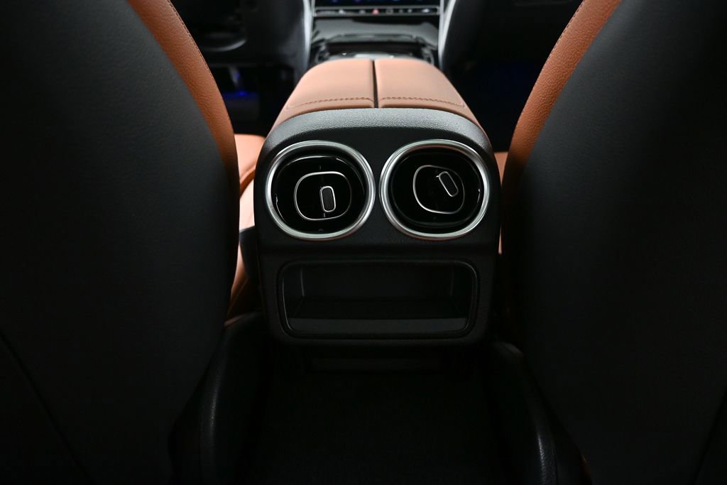 2025 Mercedes-Benz C 300 Sedan