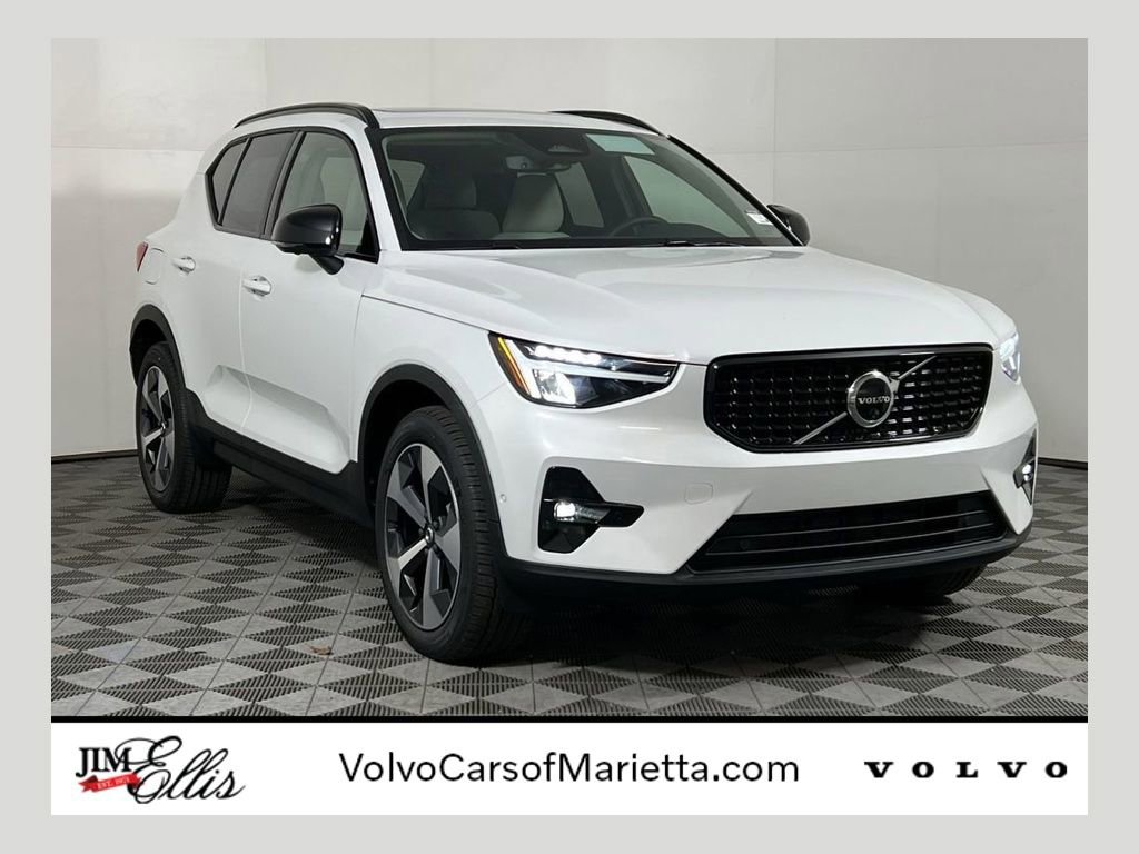 2026 Volvo Xc40 B5 Plus