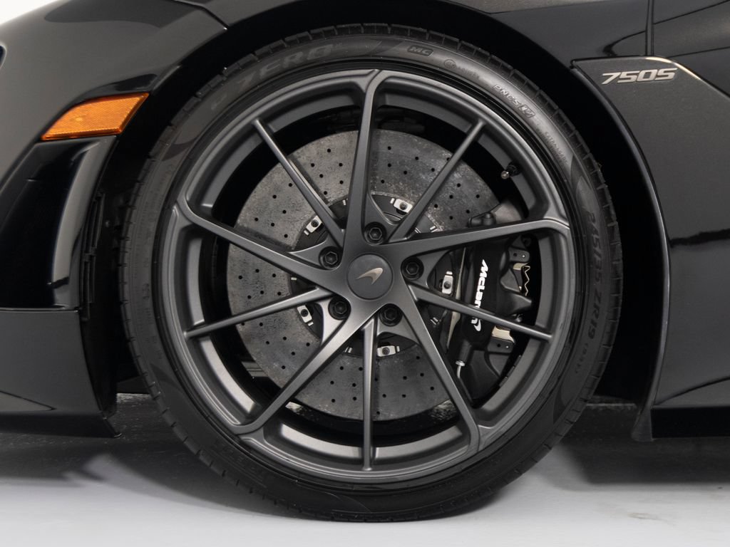 Used 2025 McLaren 750S Spider photo 10