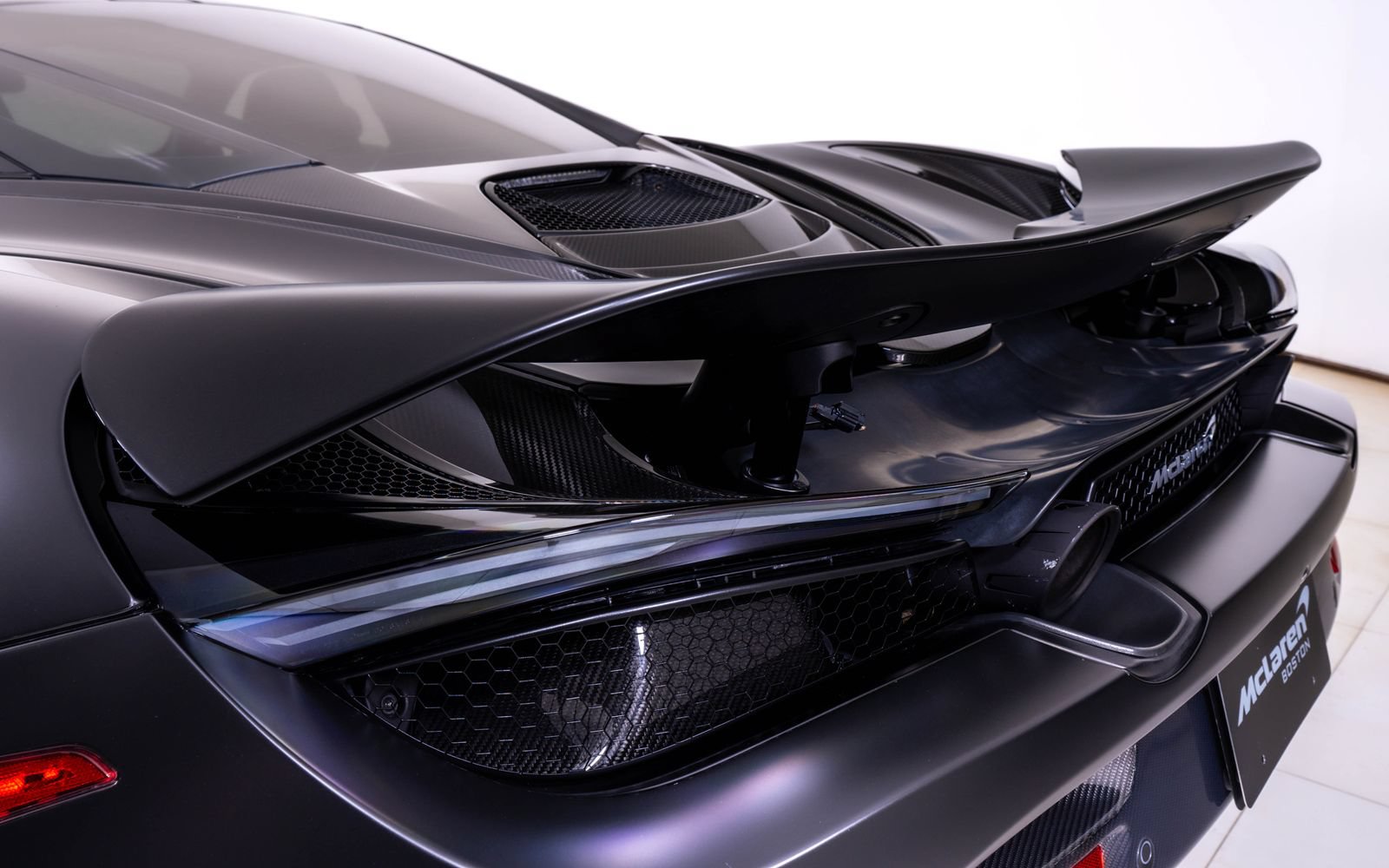 Used 2019 McLaren 720S Performance photo 13