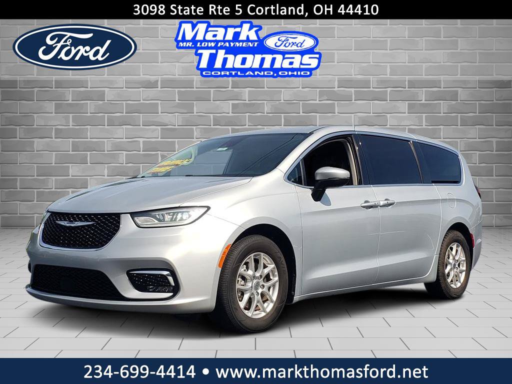Used 2023 Chrysler Pacifica Touring-L