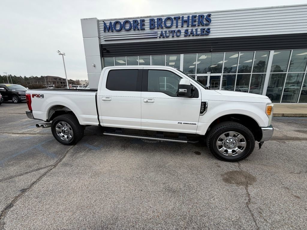 2017 Ford Super Duty F-250 Lariat