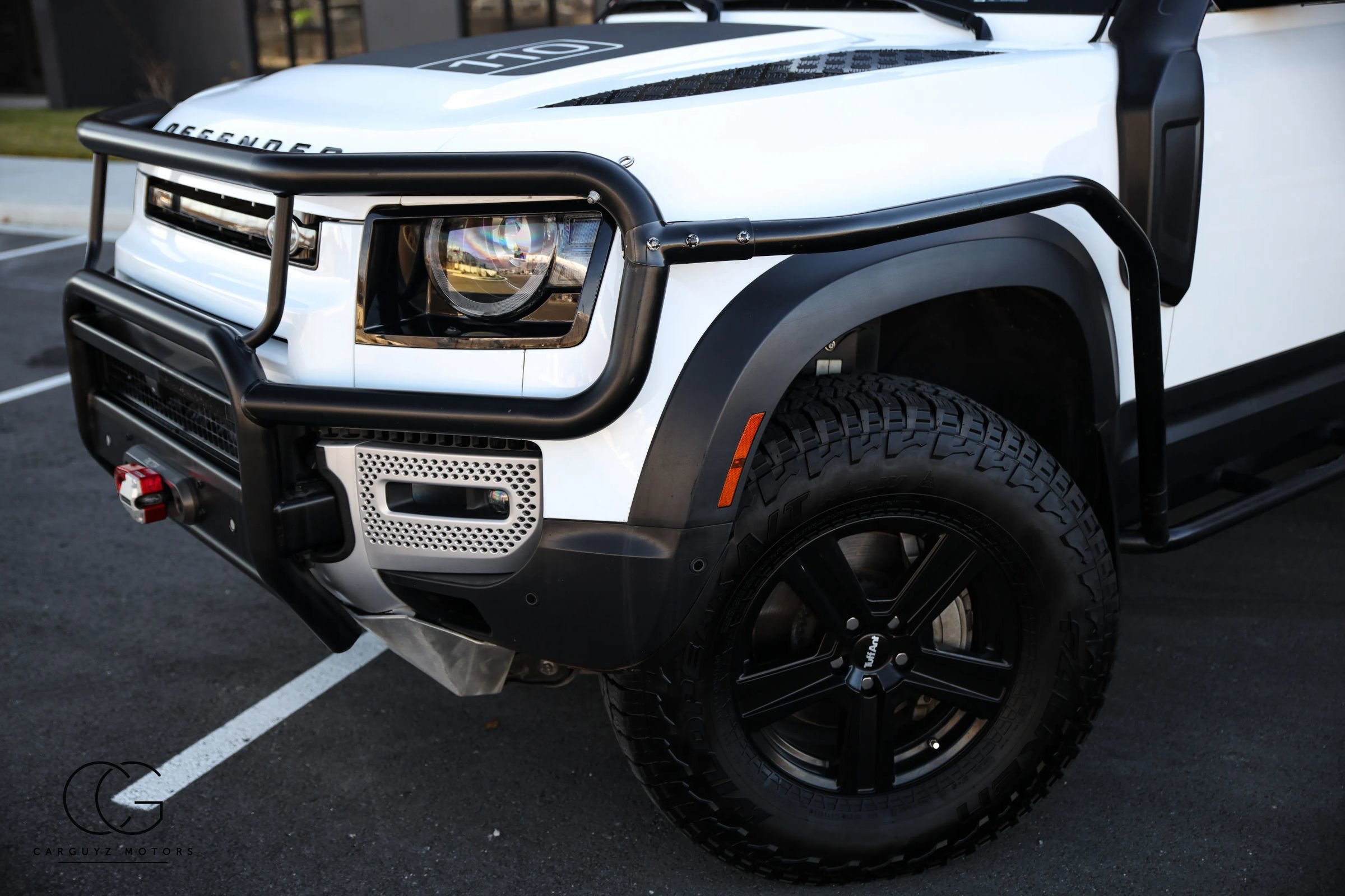 2021 Land Rover Defender 110 SE